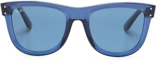 Ray-Ban Wayfarer Reverse zonnebril met vierkant montuur Blauw