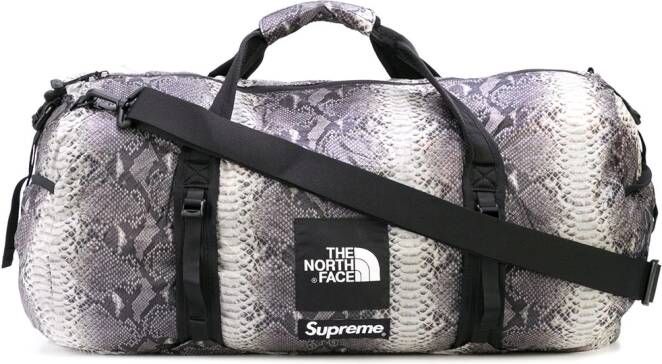 Supreme x The North Face reistas Grijs