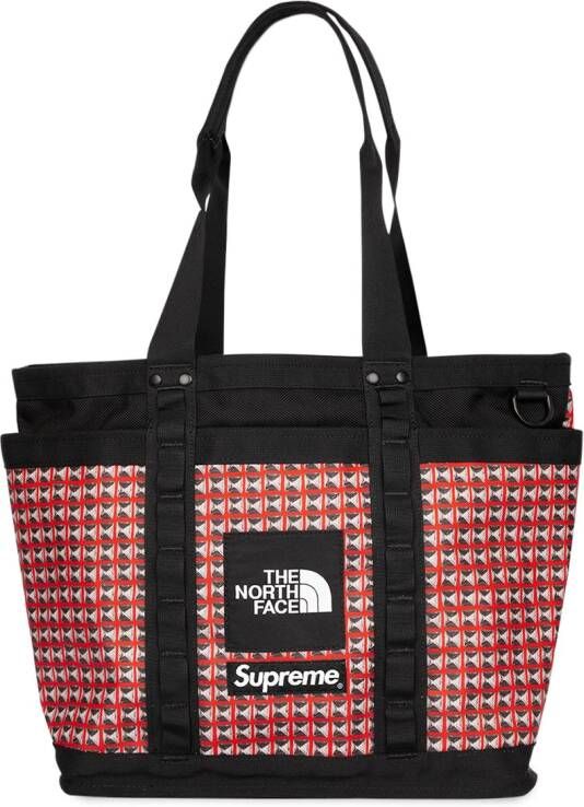 Supreme x The North Face shopper met studs Rood
