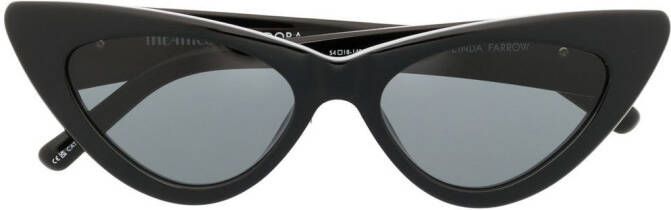 Linda Farrow x The Attico Vanessa zonnebril met cat-eye montuur Zwart