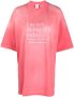 VETEMENTS T-shirt met geborduurde tekst Roze - Thumbnail 1