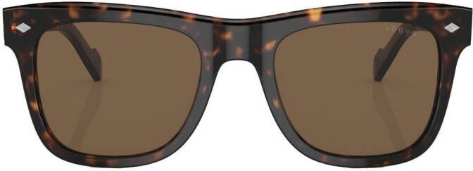 Vogue Eyewear Wayfarer zonnebril met logoprint Bruin