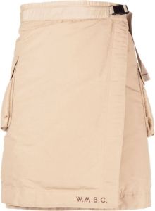 White Mountaineering Shorts met cargo zakken Bruin
