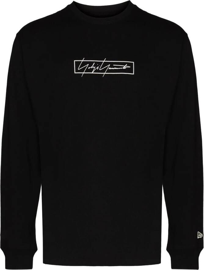 Yohji Yamamoto x New Era T-shirt met logoprint Zwart