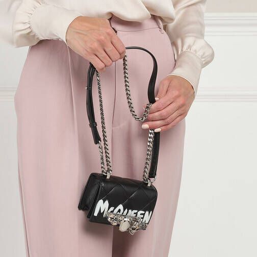 Marc Jacobs Shoppers & Totes Compact Grainy Leather Tote With Engraved Logo in groen
