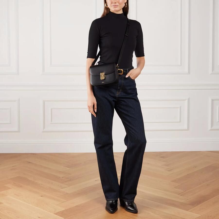 A.p.c. Zwarte leren schoudertas met klep sluiting Black Dames