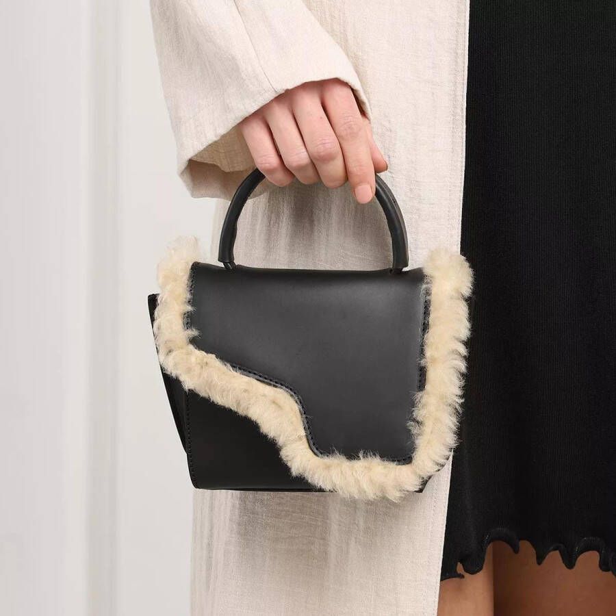 ATP Atelier Crossbody bags Montalcino Black Vacchetta Shearling in zwart