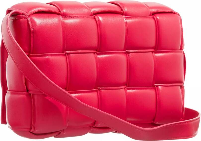 Bottega Veneta Crossbody bags Padded Cassette Crossbody Leather in rood