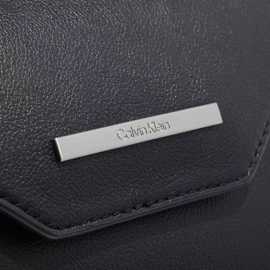 Calvin Klein Crossbody bags Daily Dressed Crossbody W Flap in zwart