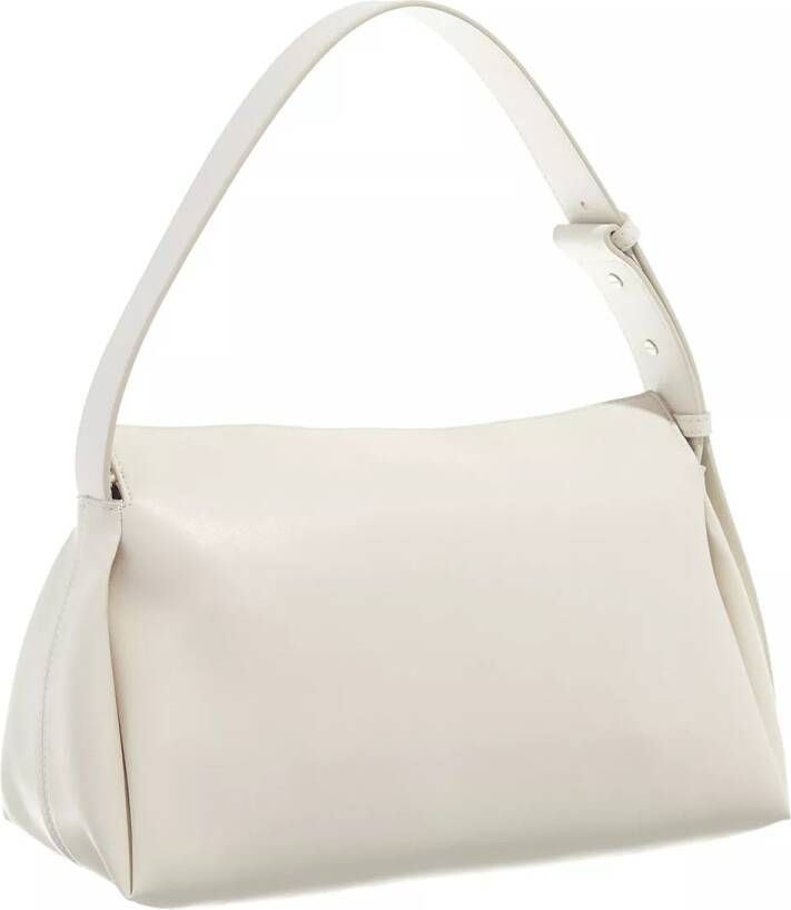 Calvin Klein Totes Elevated Soft Shoulder Bag Sm in crème