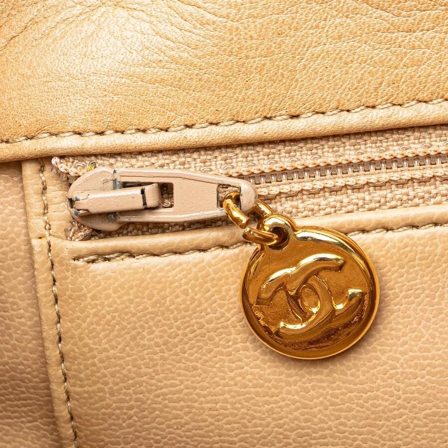 Chanel Hobo bags 1991-1994 Quilted Lambskin Shoulder Bag in bruin
