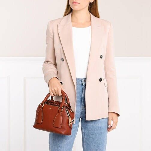 Chloé Bowlingtassen Daria Shoulder Bag Small in bruin