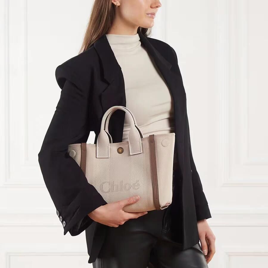Chloé Beige Schoudertas met Drukknoopsluiting Beige Dames