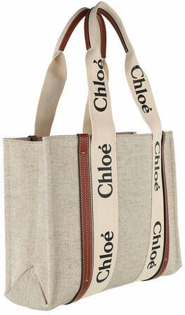 Chanel Totes & shoppers Caviar Medallion Tote in zwart