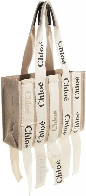 Chloé Totes Medium Woody Tote Bag in beige
