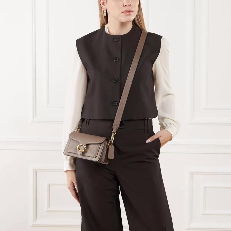 Coach Crossbody bags Polished Pebble Leather Tabby Shoulder Bag 20 Refr in bruin - Foto 4