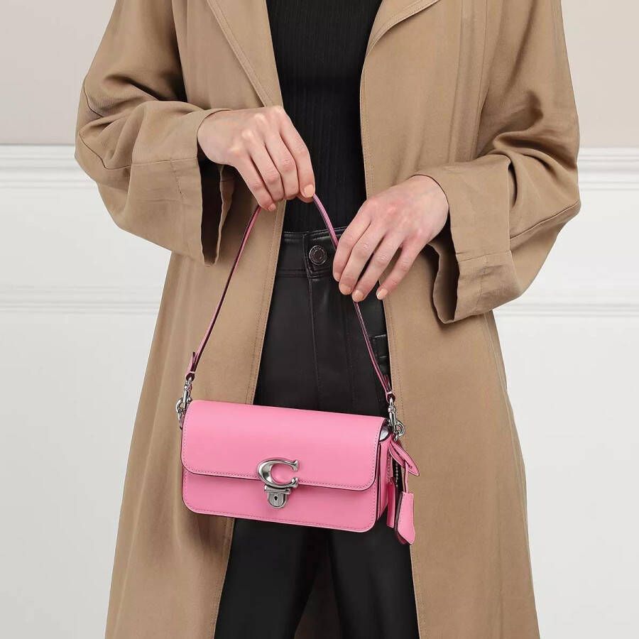 Coach Hobo bags Glovetanned Leather Studio Bag in poeder roze