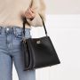 Coach Shoppers Polished Pebble Leather Willow Shoulder Bag in zwart - Thumbnail 3