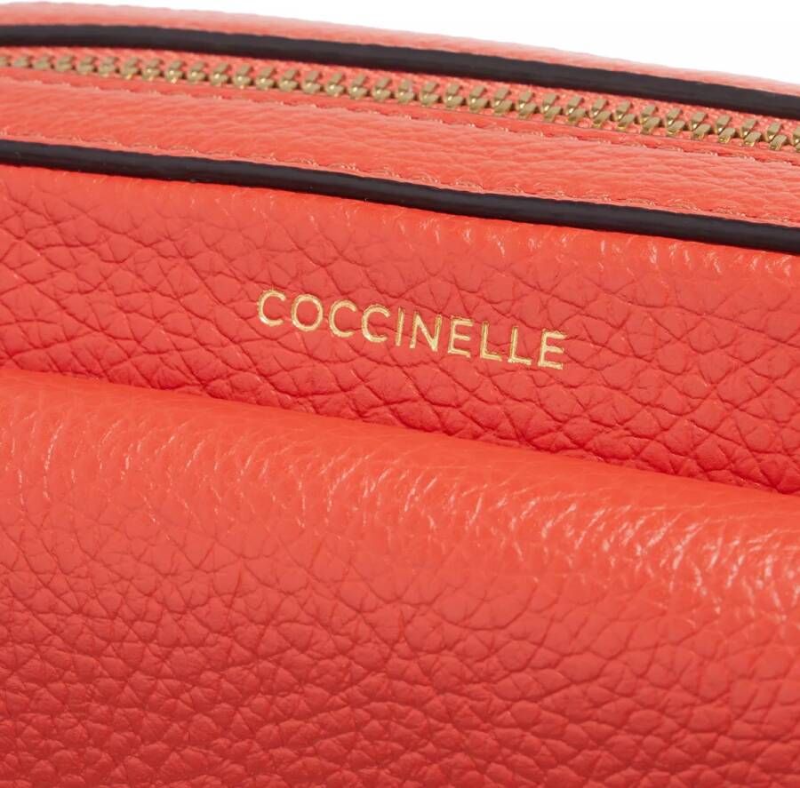 Coccinelle Crossbody bags Beat Soft in oranje