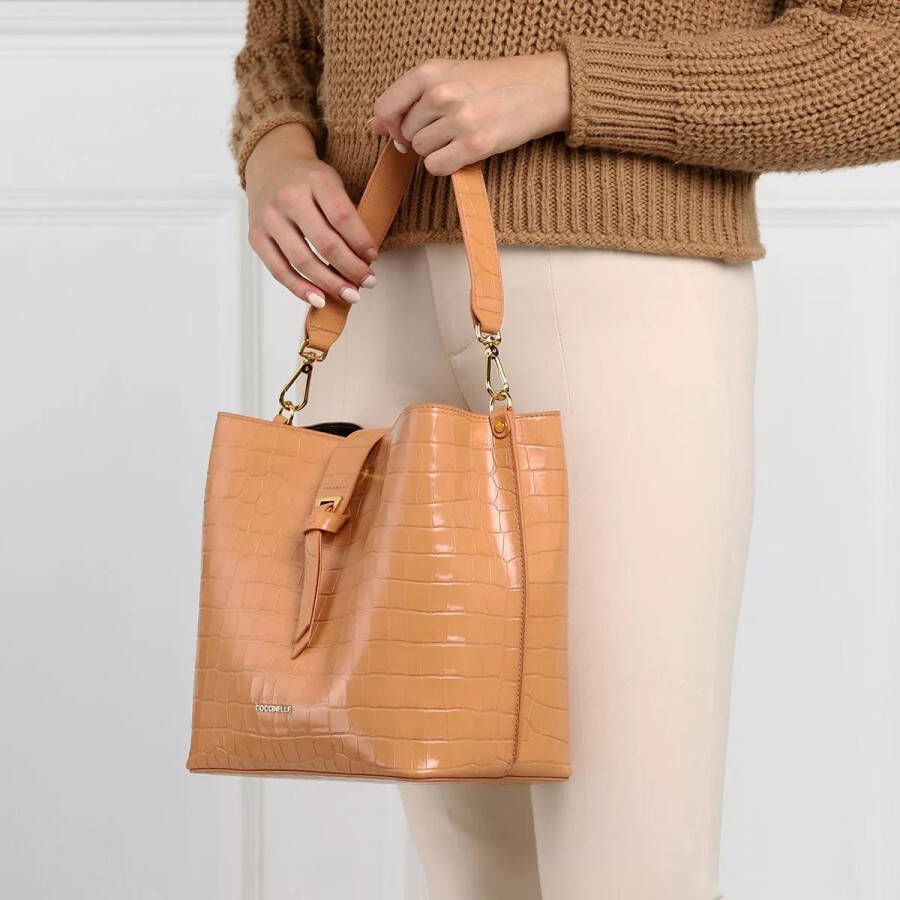 Coccinelle Satchels Alba Croco Shiny Soft Handbag in bruin