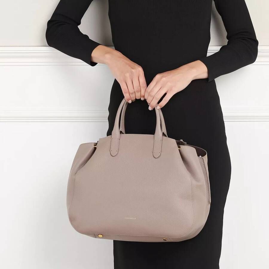 Coccinelle Soft Wear Medium Handtas Warm Taupe Coffee Beige Dames