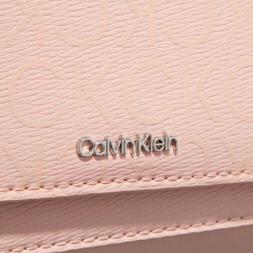 Calvin Klein Crossbody bags Ck Must Crossbody Epi Mono in poeder roze