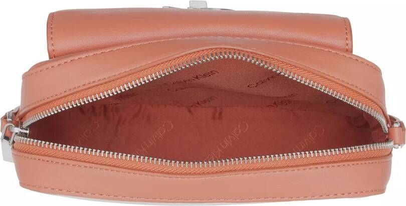 Calvin Klein Crossbody bags Re-Lock Camera Bag W Flap in oranje