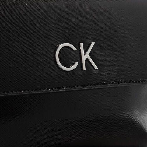 Calvin Klein Crossbody bags Re-Lock Dbl Xbody W Flap Saff in zwart