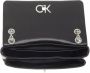 Calvin Klein Crossbody bags Re Lock Ew Conv Crossbody Emb Mn in zwart - Thumbnail 11