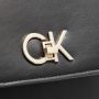 Calvin Klein Shoppers Re-Lock Shopper W Flap in zwart - Thumbnail 2