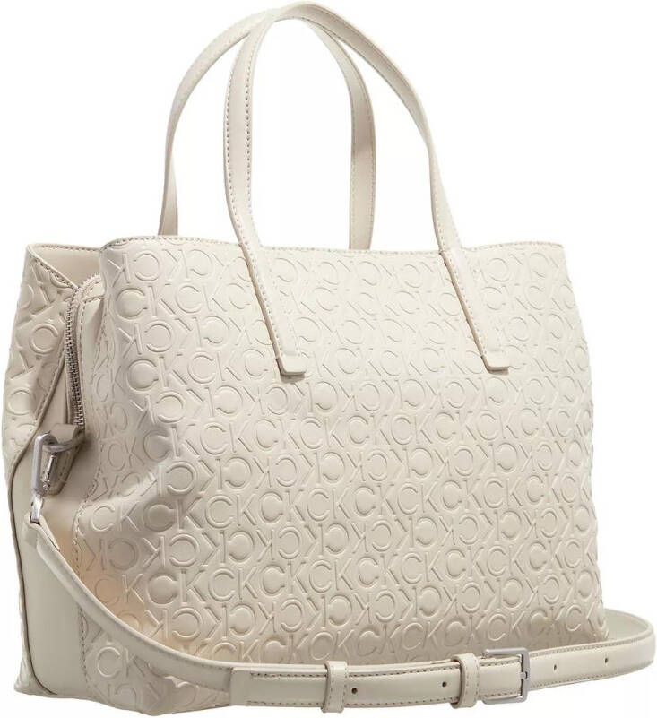 Calvin Klein Totes Ck Must Tote Md Emb Mono in beige