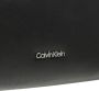 Calvin Klein Totes Elevated Soft Shoulder Bag Sm in zwart - Thumbnail 7