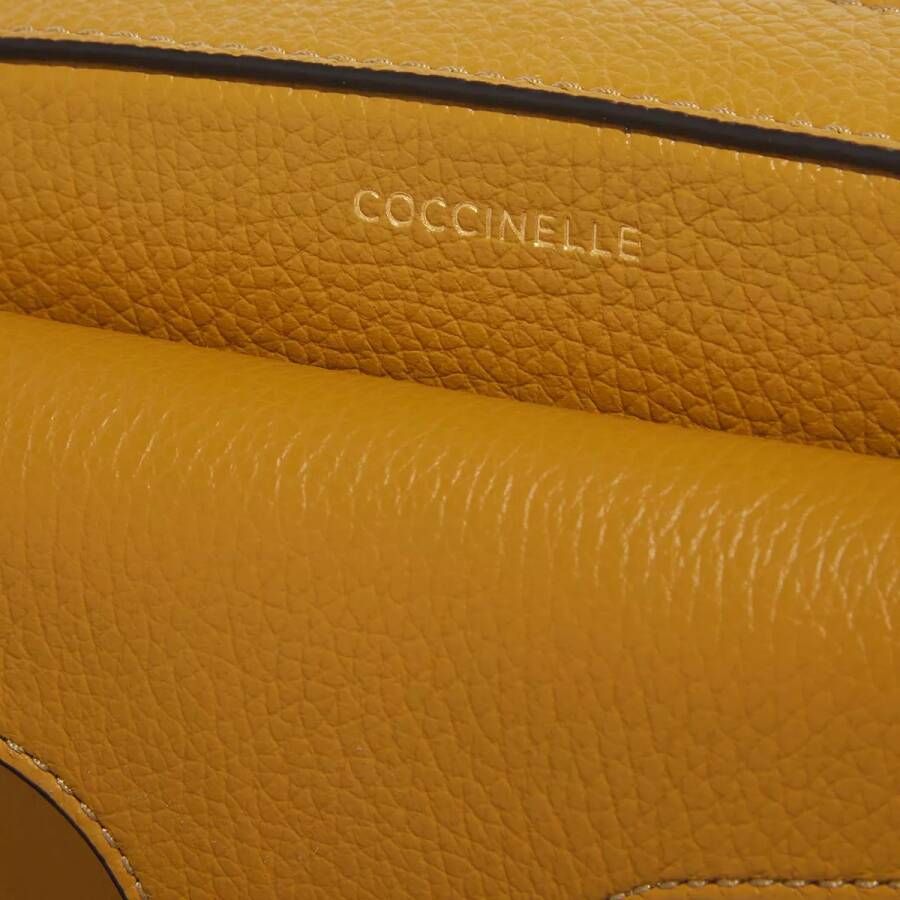 Coccinelle Crossbody bags Beat Soft in geel