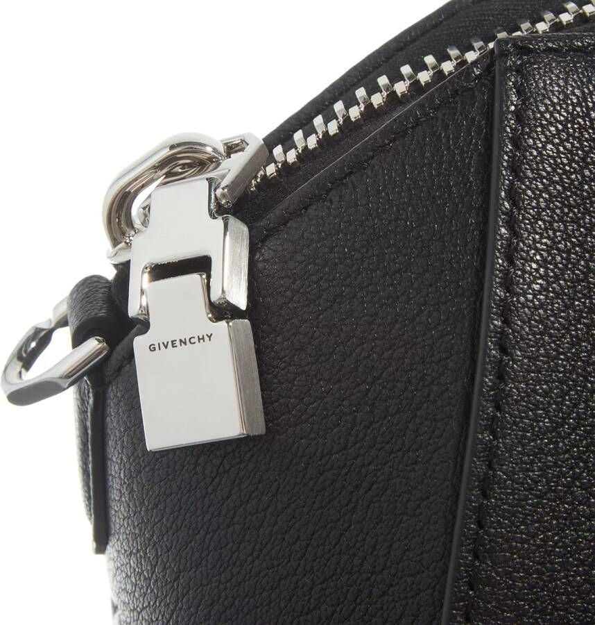 Givenchy Totes Antigona Small Handbag in zwart