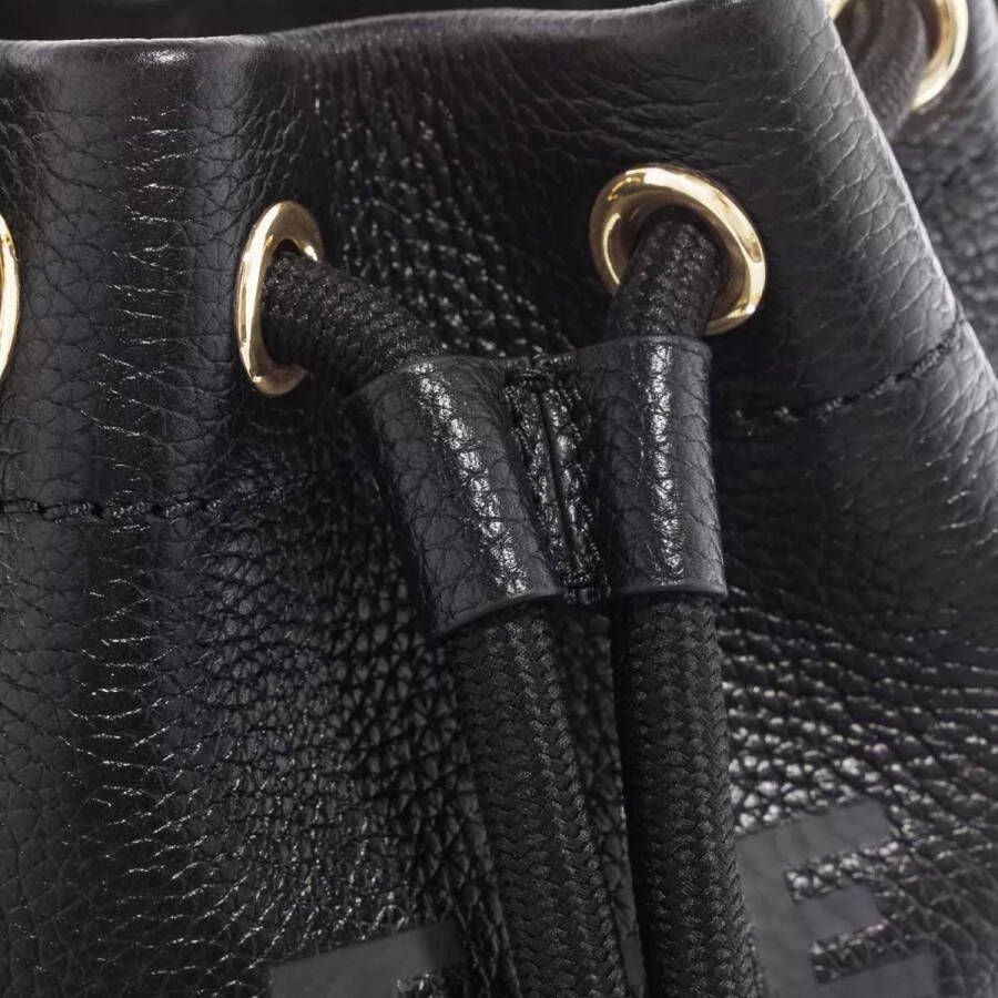Marc Jacobs Totes The Leather Mini Bucket Bag in zwart