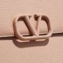 Valentino Garavani Pochettes Large Flat Pouch Logo Signature in poeder roze - Thumbnail 2