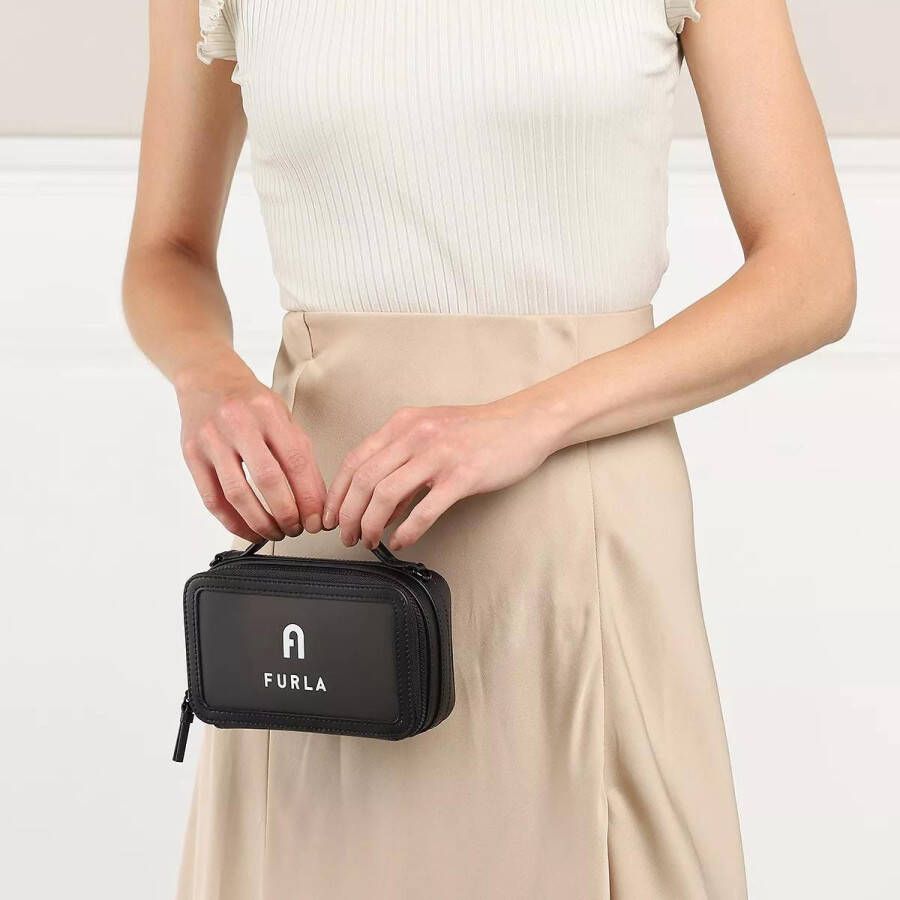 Valentino Garavani Hobo bags Pouch Vlogo Signature in poeder roze