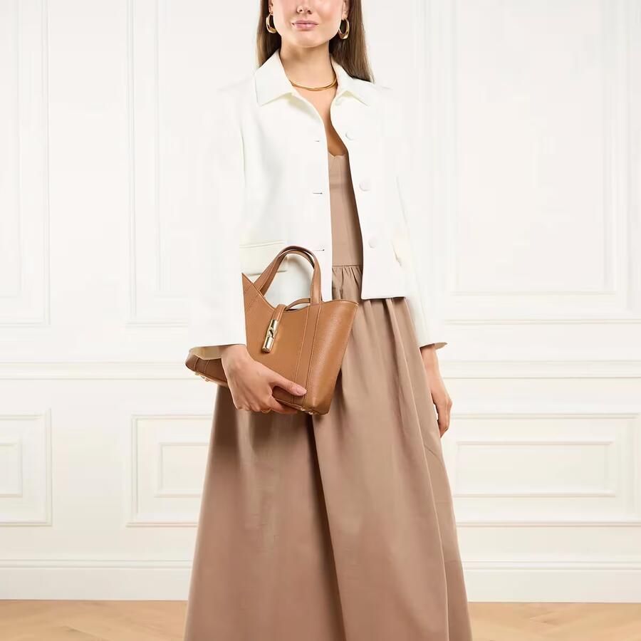 Furla Shoppers & Totes Goccia S Tote in bruin