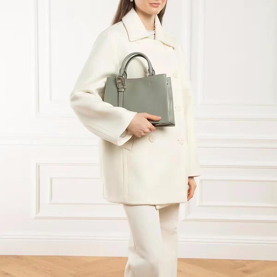 Furla Shoppers & Totes Nuvola M Tote in groen - Foto 2