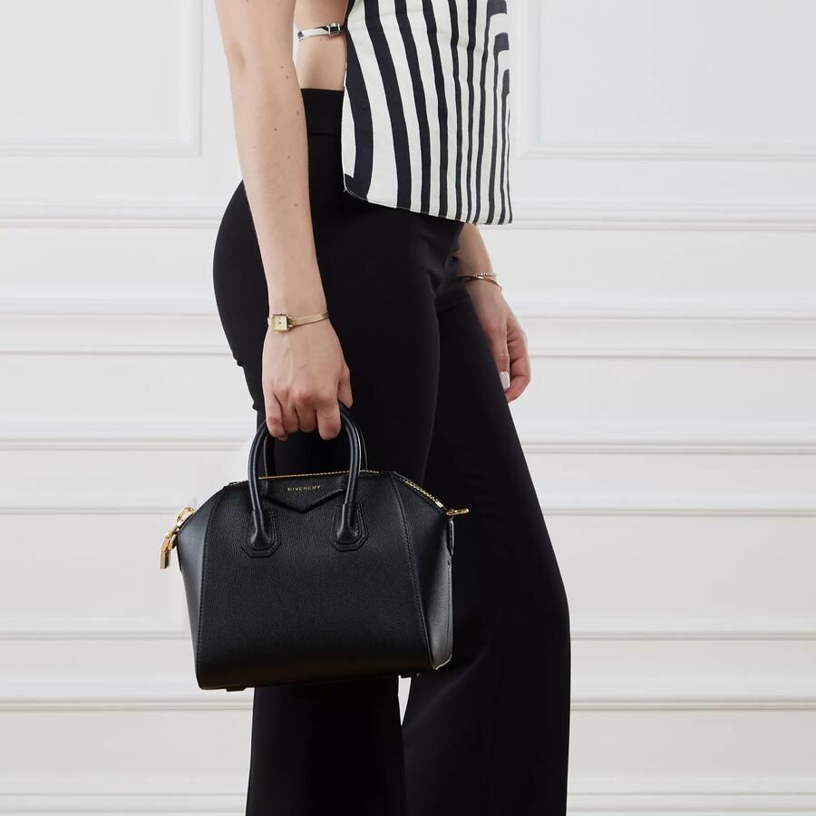 Givenchy Satchels Antigona Mini Bag in zwart