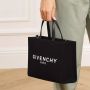 Givenchy Shoppers Small G-Tote Canvas Shopper in zwart - Thumbnail 1