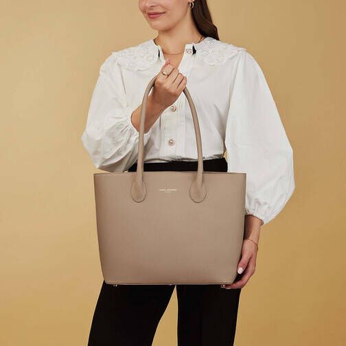 Isabel Bernard Crossbody bags Honoré Lysanne Taupe Calfskin Leather Shoulder Bag in beige