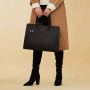 Isabel Bernard Crossbody bags Honoré Nadine Black Calfskin Leather Handbag in zwart - Thumbnail 1