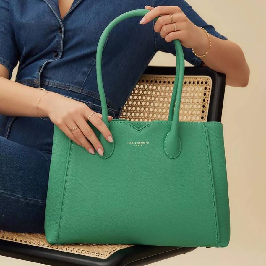 Isabel Bernard Shoppers Honoré Cloe green calfskin leather handbag in groen