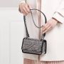 Chanel Hobo bags 2017-2018 Small Metallic Lambskin Gabrielle Crossb in goud - Thumbnail 1