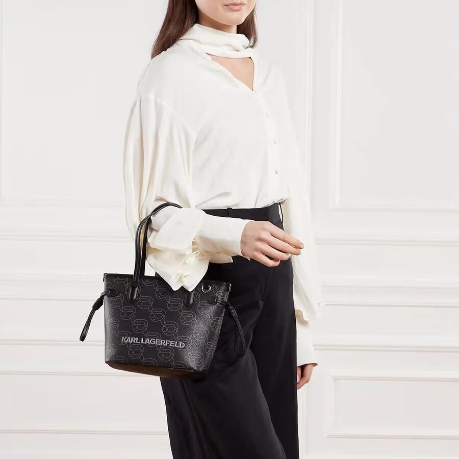 Karl Lagerfeld Crossbody bags Ikon Mono Cc Sm Tote in zwart