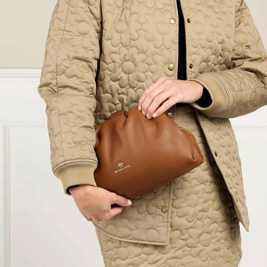 Michael Kors Crossbody bags Md Sling Pack Chn Msgr in zwart