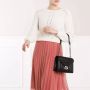 Tommy Hilfiger Hobo bags Th Chic Nylon Shoulder Bag in zwart - Thumbnail 1