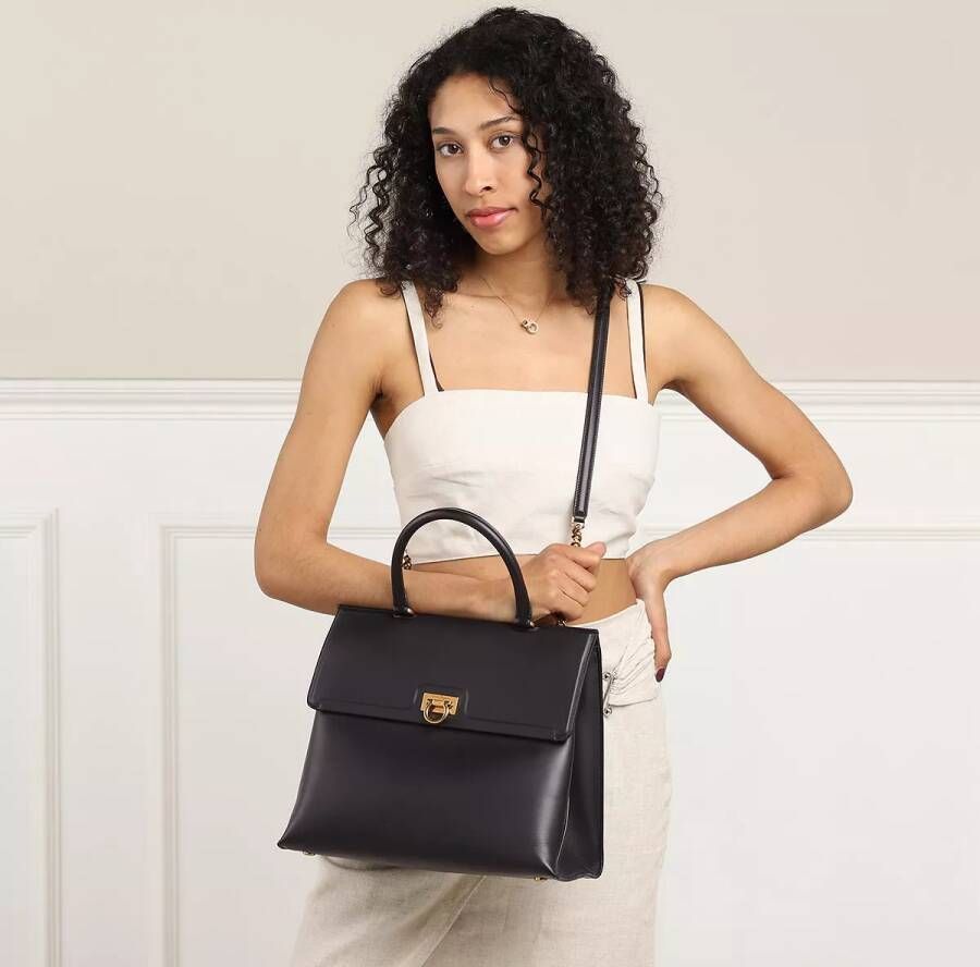 Givenchy Hobo bags 'Antigona' Mini Handbag in zwart
