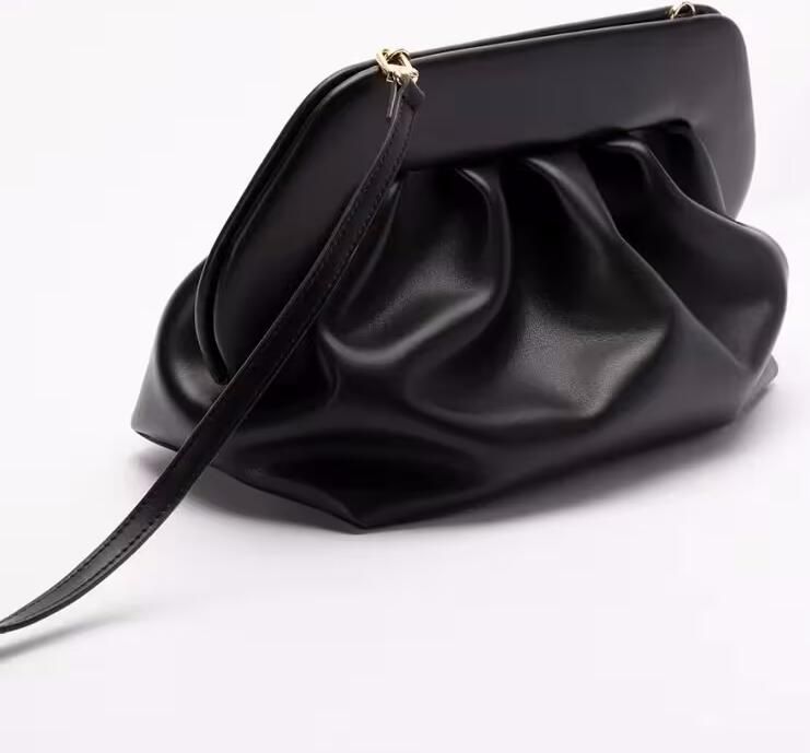 Themoirè Clutches `Bios Vegan Fabric` Clutch Bag in zwart